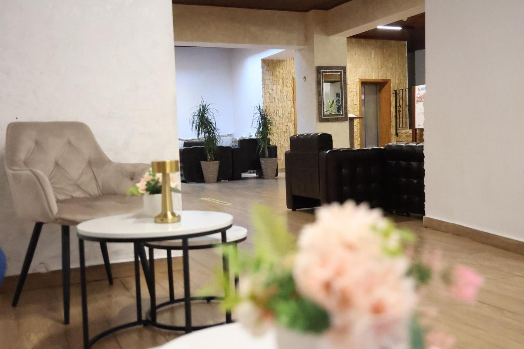 Hotel Soimul Брашов Екстериор снимка