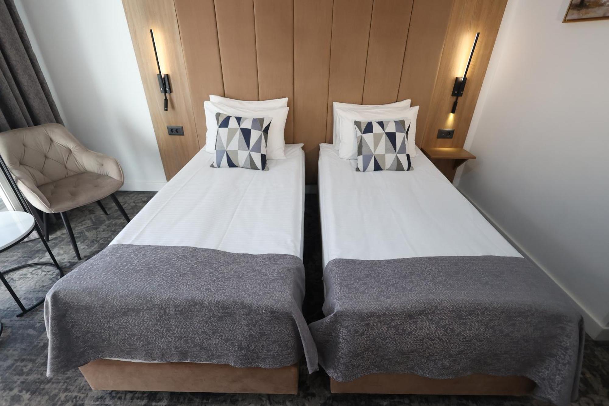 Hotel Soimul Брашов Екстериор снимка